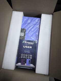 Fronus 3kw  hybrid solar invertor