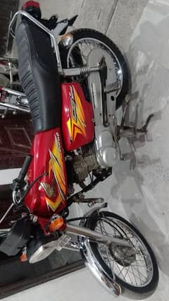 All Paper Ok . Bike Full Lush condition . 21 Model . Condition 2025 vali