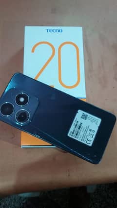 Tecno spark 20 8/128 for sale lush condition 10/10