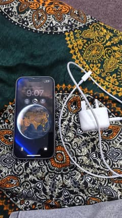 iPhone 13 Jv with Charger 128gb