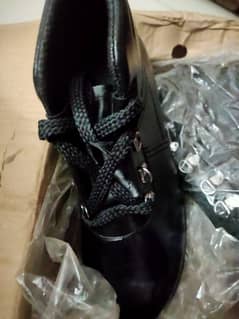Safety shoes brand new