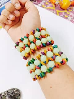 Women pearl necklaces