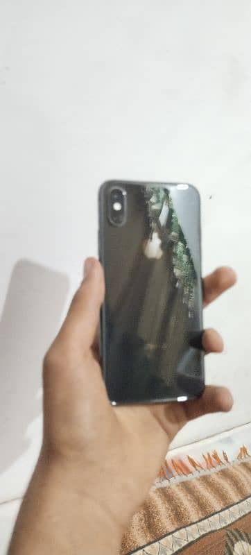 Iphone xs 10/10 condition only cash 0