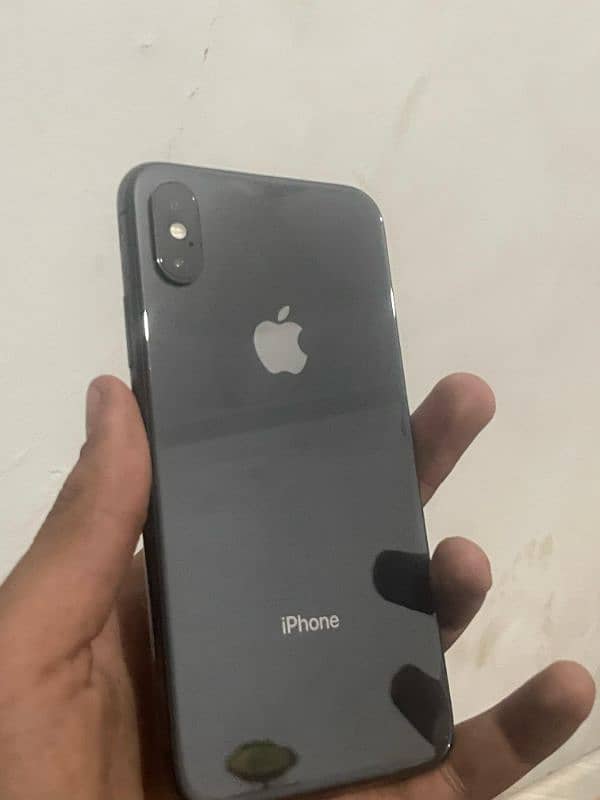 Iphone xs 10/10 condition only cash 3