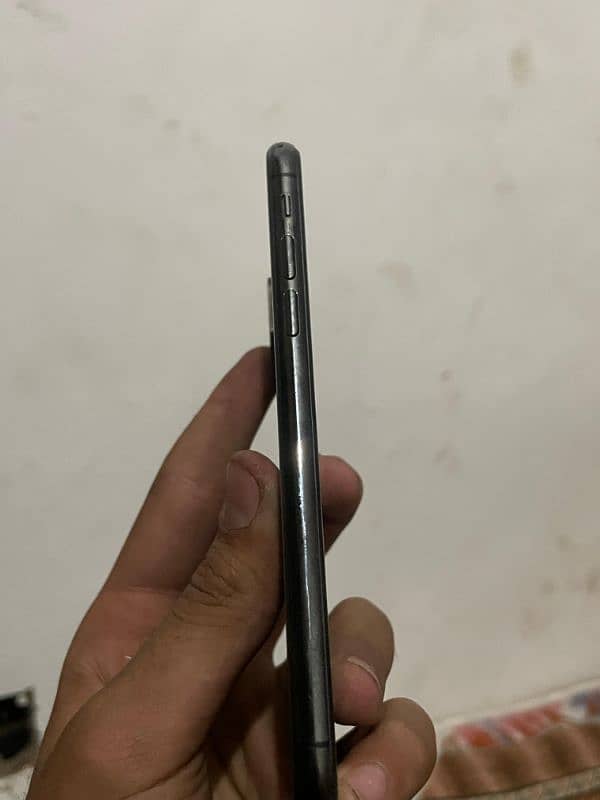 Iphone xs 10/10 condition only cash 4