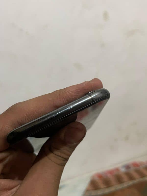 Iphone xs 10/10 condition only cash 7