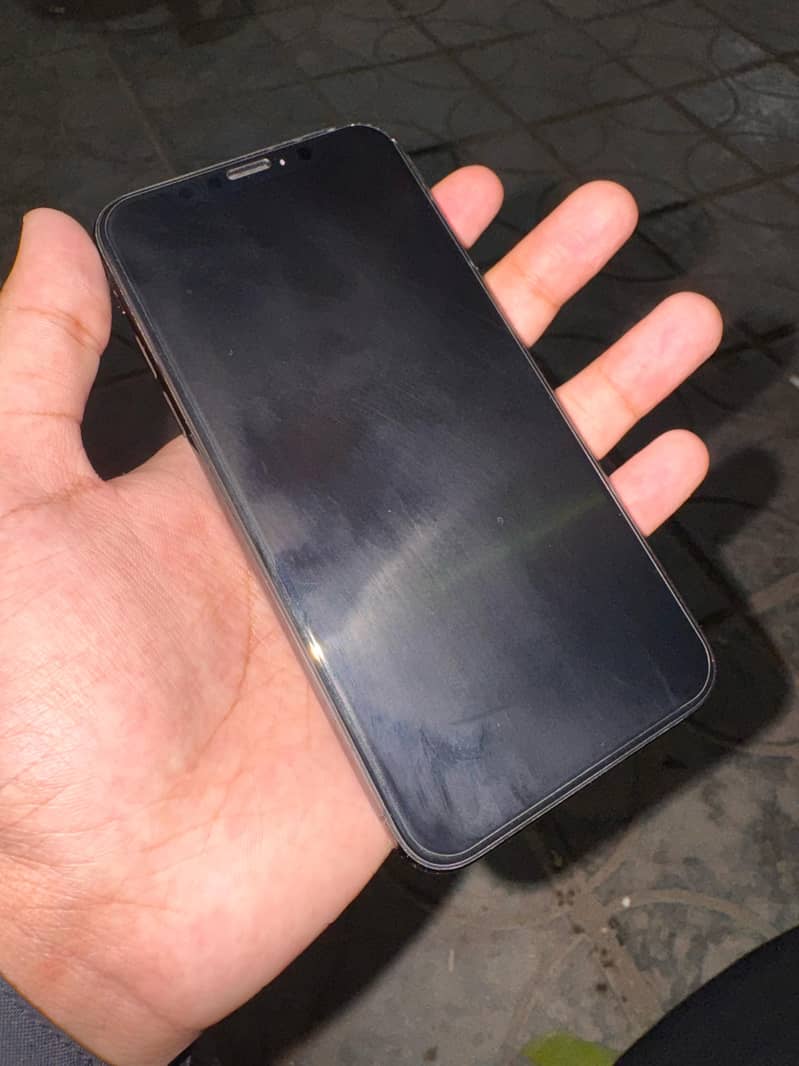 IPhone x 256 factory unlock with box 4 month sim working 1
