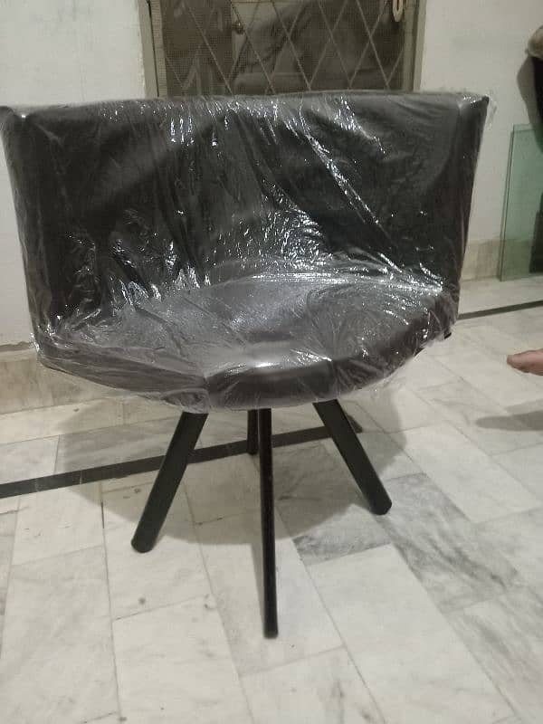 office chair ,  Table available 3