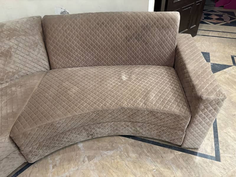 Round sofa set with table 6