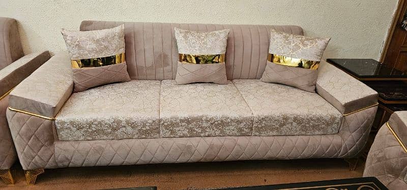 6 seater sofa L shape sofa available in 10/10 condition 0