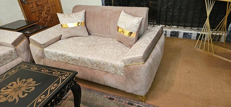6 seater sofa L shape sofa available in 10/10 condition 2