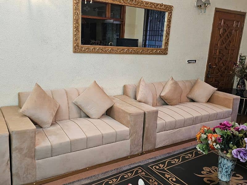 6 seater sofa L shape sofa available in 10/10 condition 11