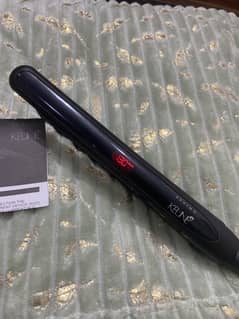 KEUNE Hair straightener
