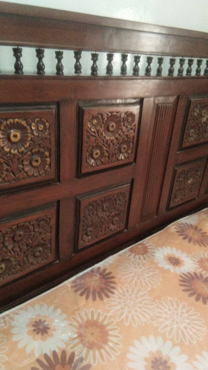 King Size Double bed with spring mattress 0