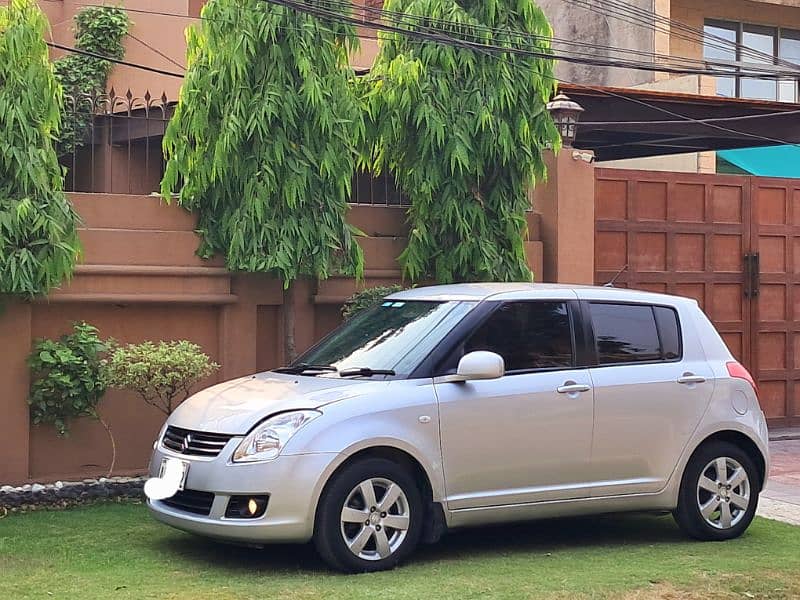 Suzuki Swift 1.3 Automatic with Navigation 1