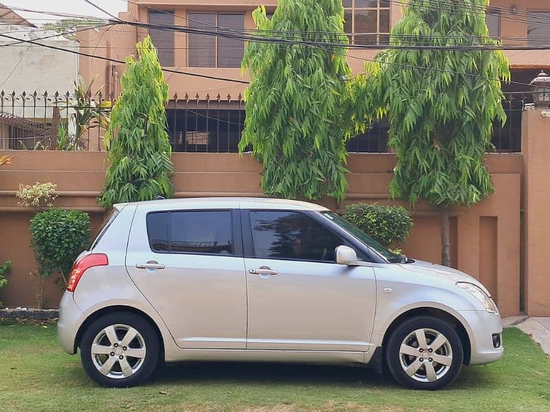 Suzuki Swift 1.3 Automatic with Navigation 11