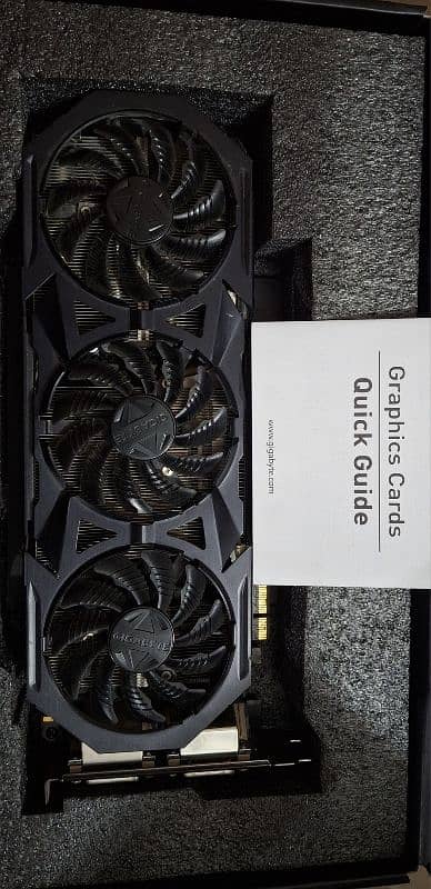 2 DEAD GRAPHIC CARDS  FOR SELL 1
