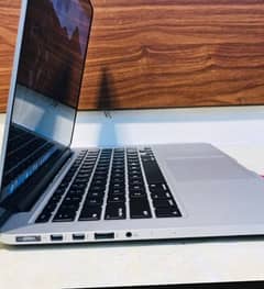 apple MacBook Air 8+ 256GB New Condition With Box