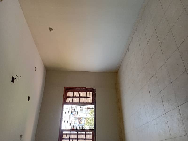 Spacious Upper Portion Is Available In Gulshan-e-Iqbal - Block 13-D2 For rent 5