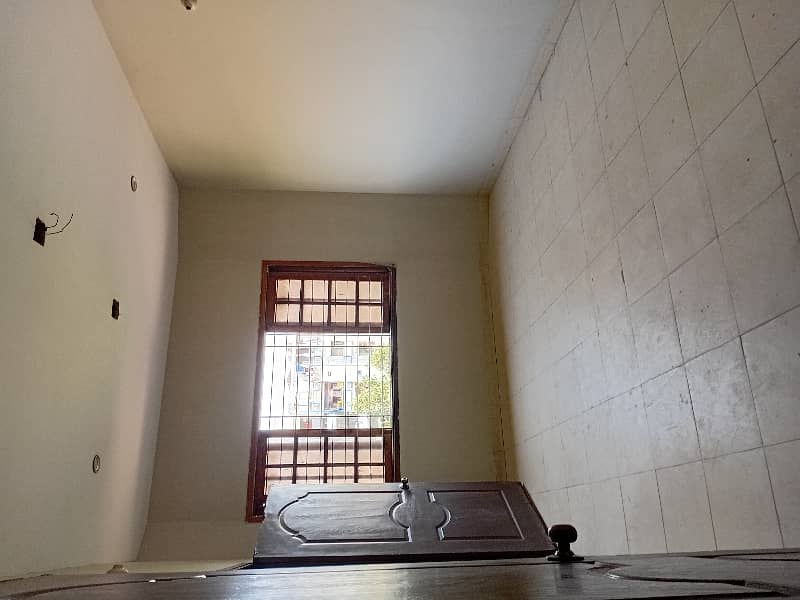 Spacious Upper Portion Is Available In Gulshan-e-Iqbal - Block 13-D2 For rent 8