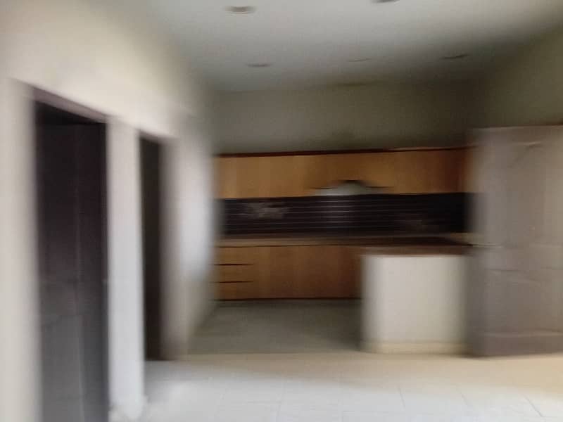 Spacious Upper Portion Is Available In Gulshan-e-Iqbal - Block 13-D2 For rent 11