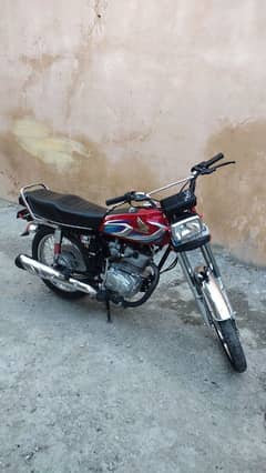 125