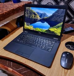 Core i7-6600U 6th (Ram 8GB/256GB) 1080p Display