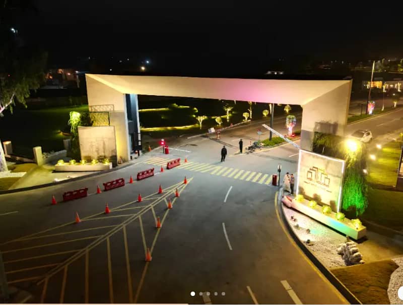 possessionable plot available on installment in meraj housing sialkot 0