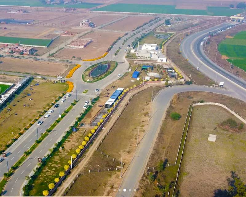 possessionable plot available on installment in meraj housing sialkot 3