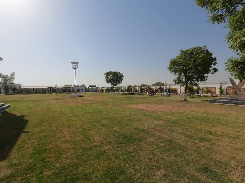 Farmhouses Lands 1000 SQ YARD JUST 12 LAC A golden opportunity for you A prime location 12