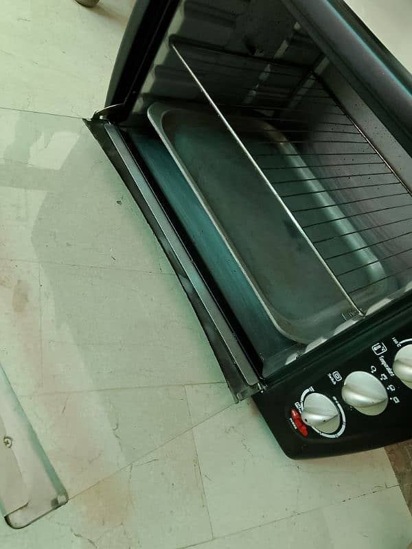 Electrical Oven Good Condition For Sale 8