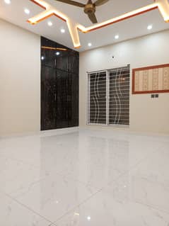 5 Marla 2 floor For Rent Eden boulevard College Road Lahore.