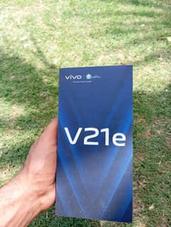 V21e 8 gb 128 gb with complete box
