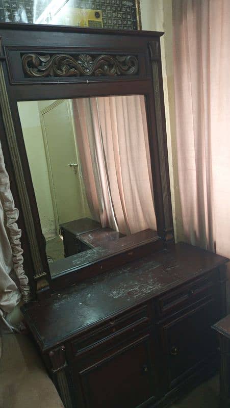 Dressing table 1