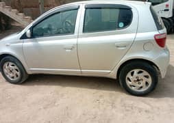 Toyota Vitz 2013