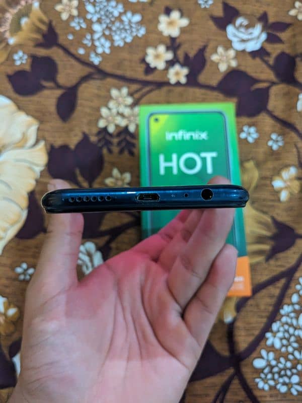 infinix hot 10 4Gb/64Gb With Box 10/10 4
