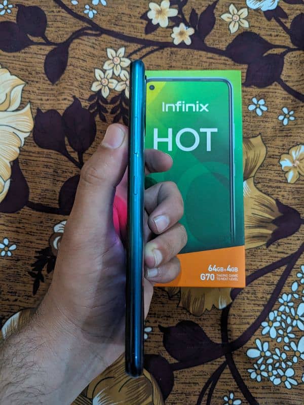 infinix hot 10 4Gb/64Gb With Box 10/10 5