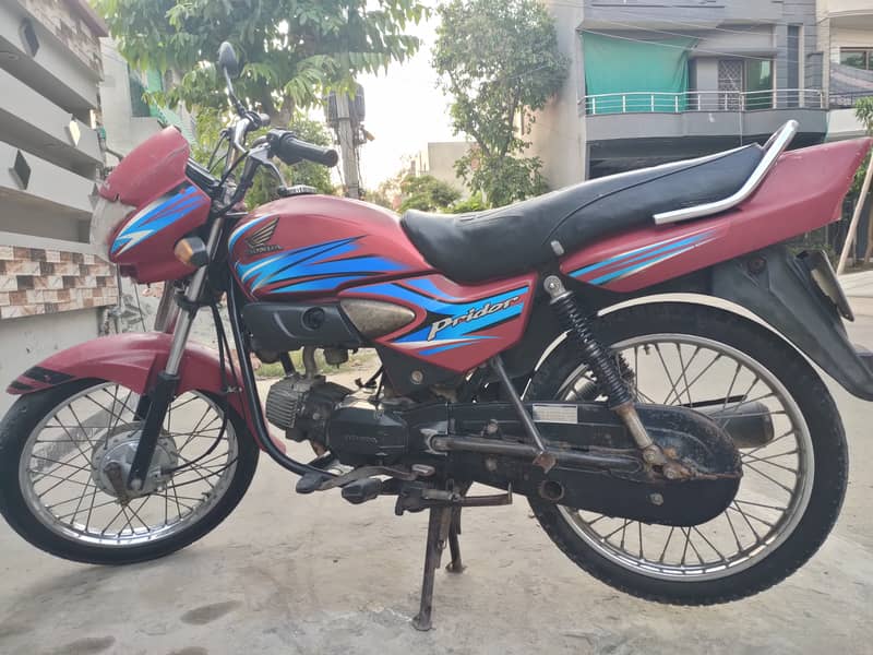 Urgent sale Honda 100 Pridor 2017 model red color 1