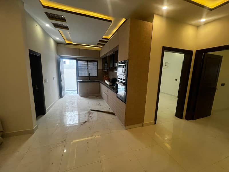 272sq yd Ready to Move Villa in Precinct-1 0.5km from main entrance. A-One Construction Standard 5Bed Drawing Dining Lounge 9