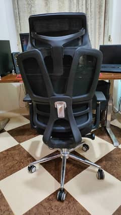 Mesh chair branded imported, single lever, handle adjustable.