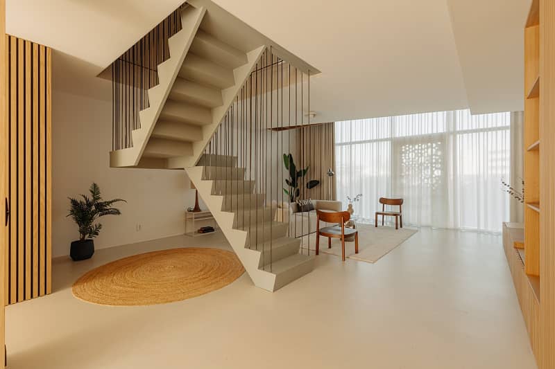 1400 Yards Office Use Bungalow In Immaculate Condition And A Large Garage With Capacity To Accommodate 15 Cars Easily Only For Reputable Organizations In Search Of A  Spic  And Span Property For Themselves 5