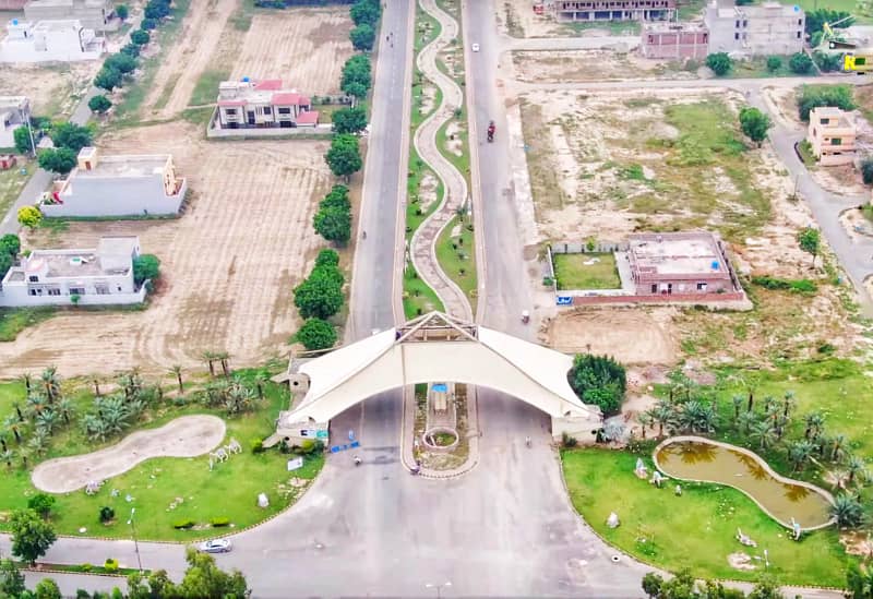 C Block 5 Marla Plot For Sale In Khayaban-E-Amin Lahore 0