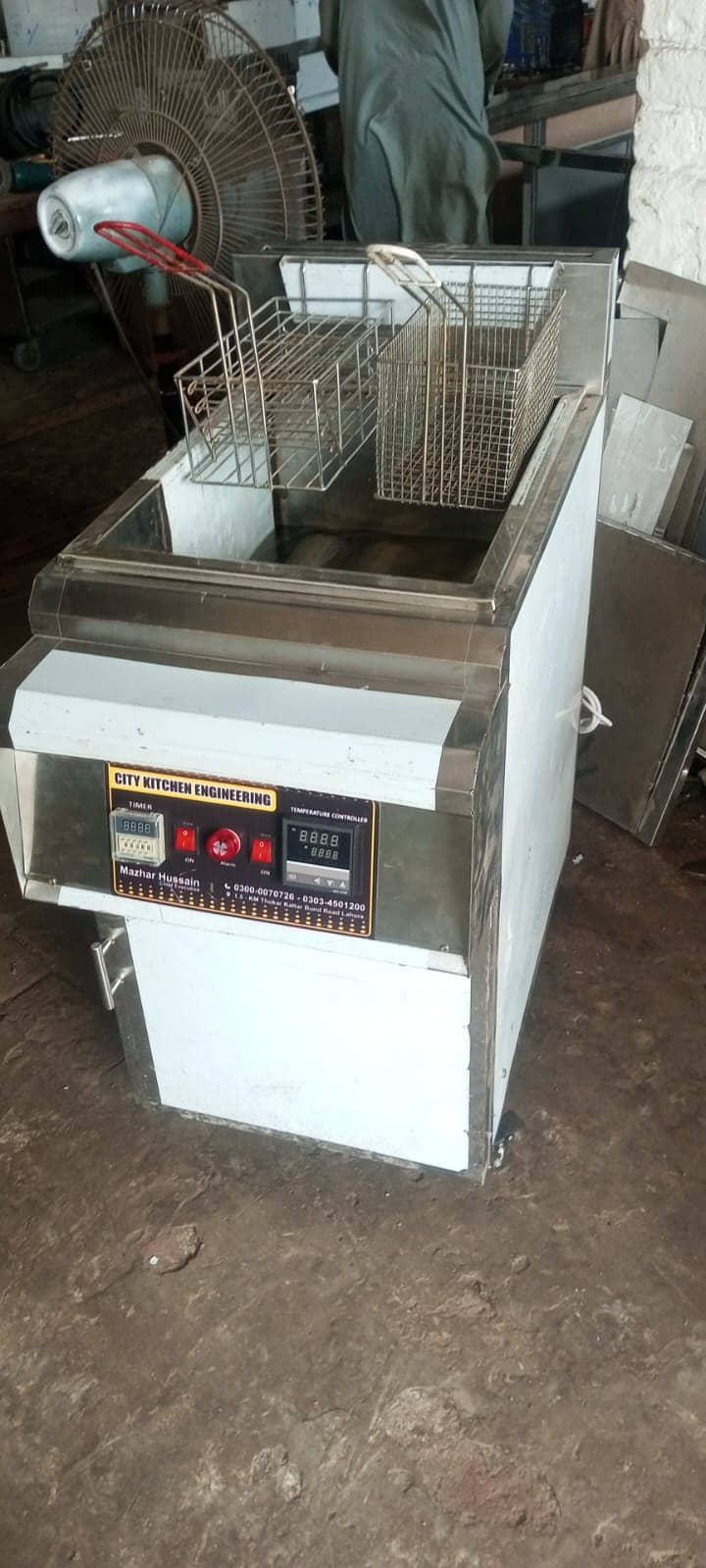 Fryers 16 Liters /24L/16+16 available counter, grill counter,Hot plat 4