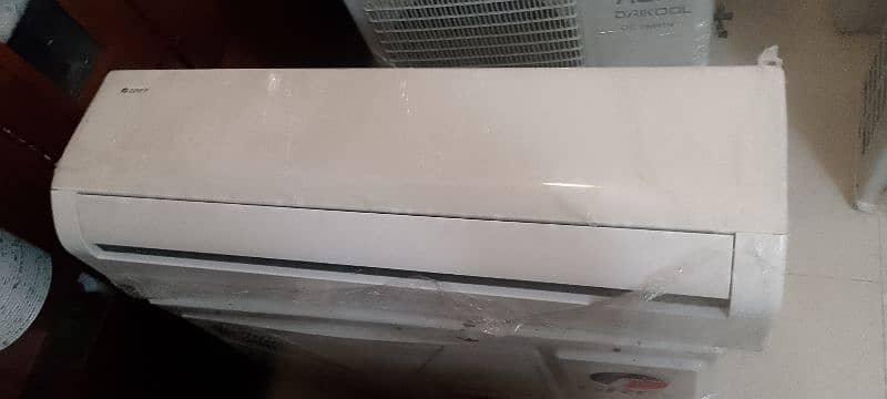 Gree 1.5 Ton DC Inverter 2