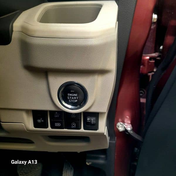 Subaru Stella ( Daihatsu Move ) 660 CC , Push Button Start , 3.5 Grade 9