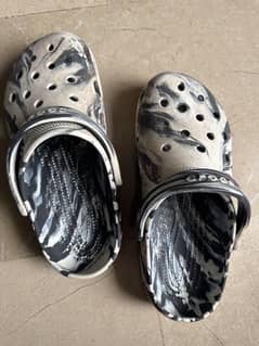 Crocs Black And White Camo SIZE 7US