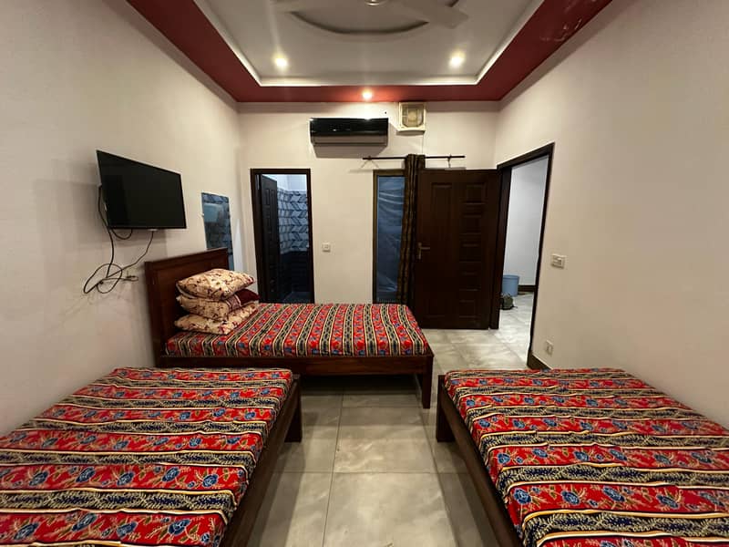 Affordable and Comfortable GIRL Hostel Near DHA Main Boulevard Phase 3 2