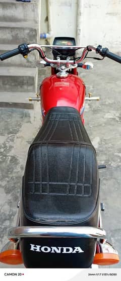 Honda 70 CD 2010 motorcycle