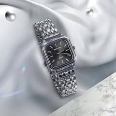 Stylish Women’s Square Wristwatch – Elegant & Modern Design