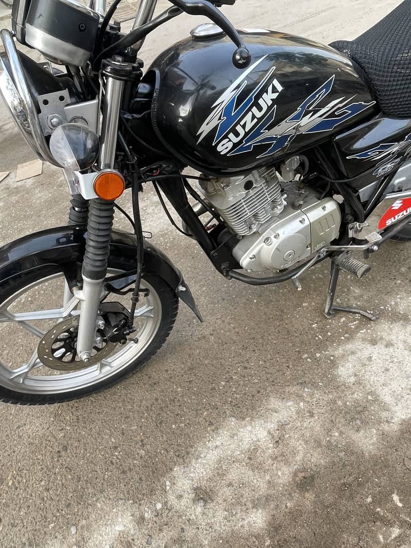 Suzuki Gs150 SE model 21 4